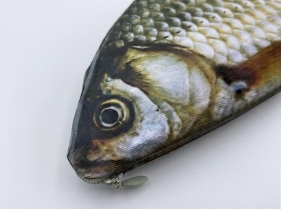Fishcase – wodoodporny piórnik w kształcie ryby