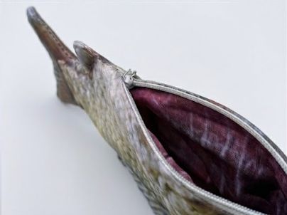 Fishcase – wodoodporny piórnik w kształcie ryby